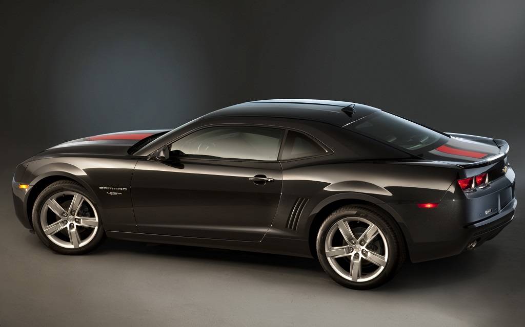 <p>Chevrolet Camaro RS Édition 45e anniversaire 2012 </p>