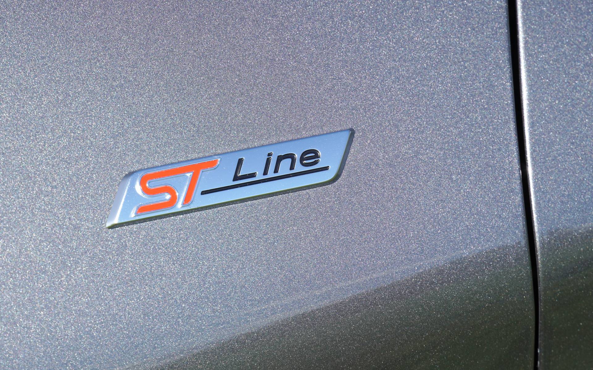 <p>Ford Explorer ST-Line 2025</p>