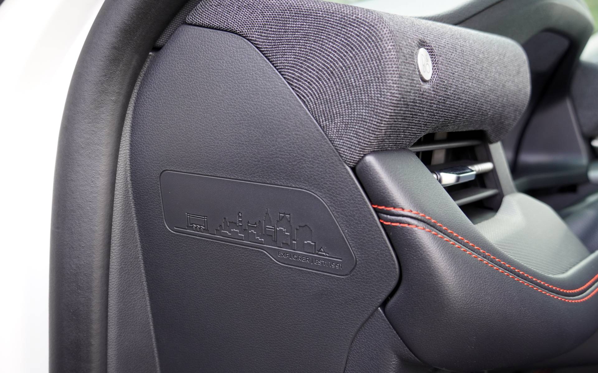 <p>Ford Explorer ST 2025</p>