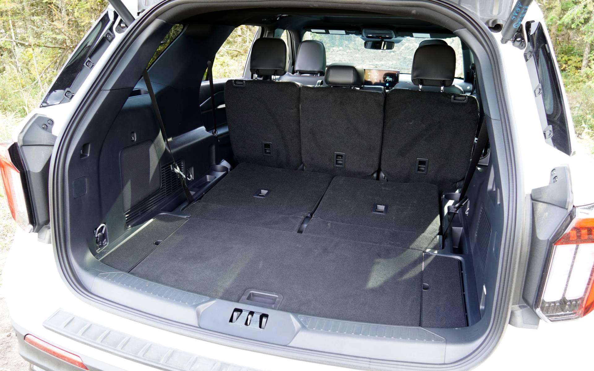 <p>Ford Explorer ST 2025</p>