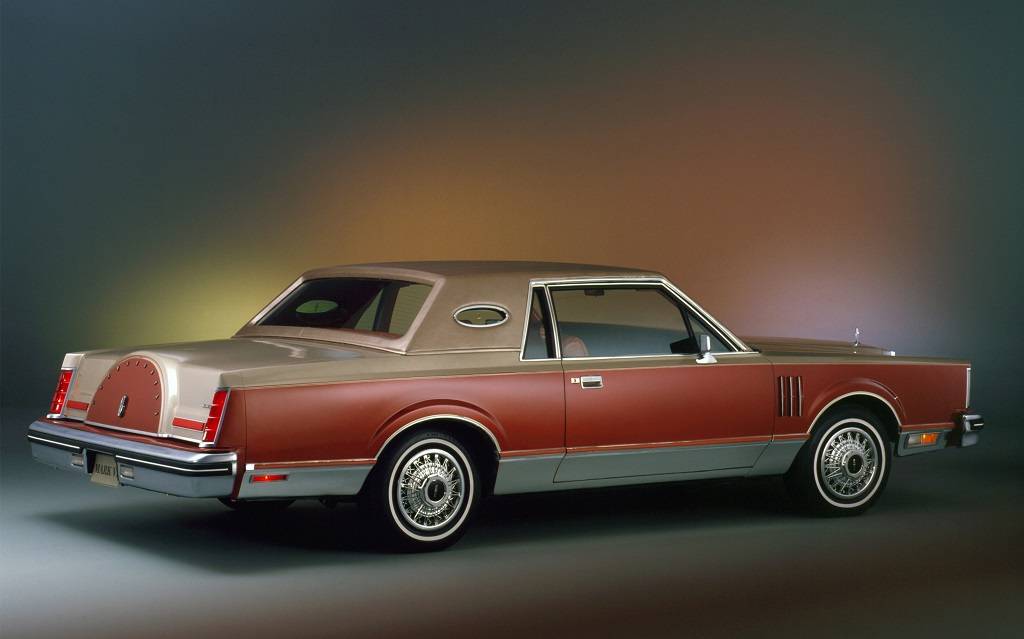 <p>Lincoln Continental Mark VI 1980 édition Givenchy</p>