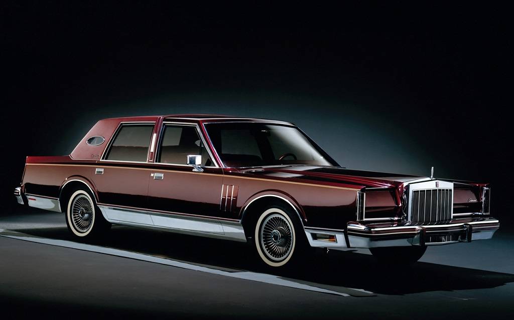 <p>Lincoln Continental Mark VI 1980 Signature</p>