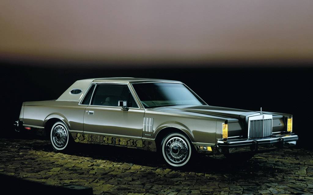 <p>Lincoln Continental Mark VI 1982</p>