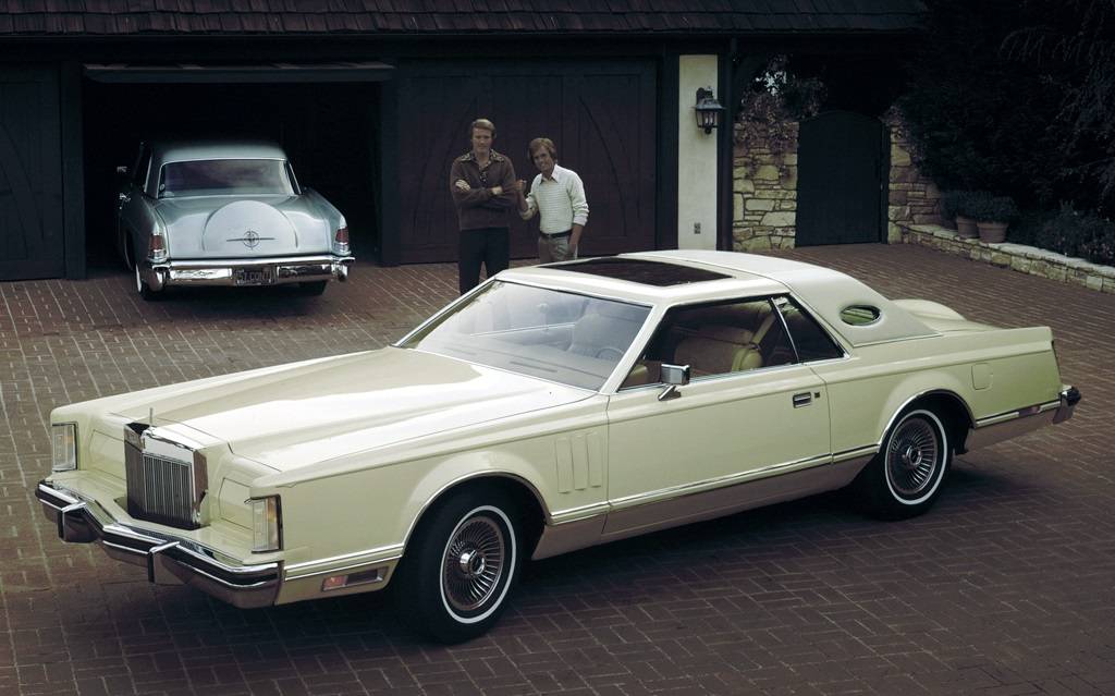 <p>Lincoln Continental Mark V 1977</p>