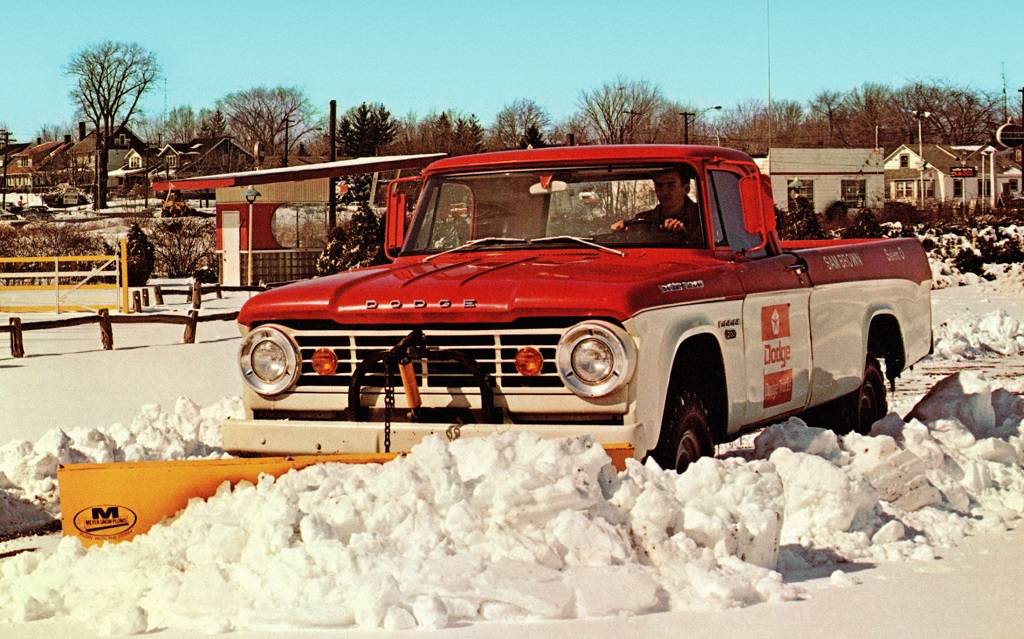 <p>Dodge W200 Power Wagon 1967</p>