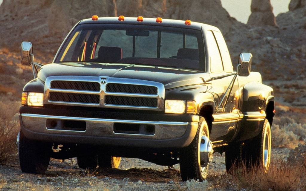 <p>Dodge Ram 3500&nbsp;1994</p>