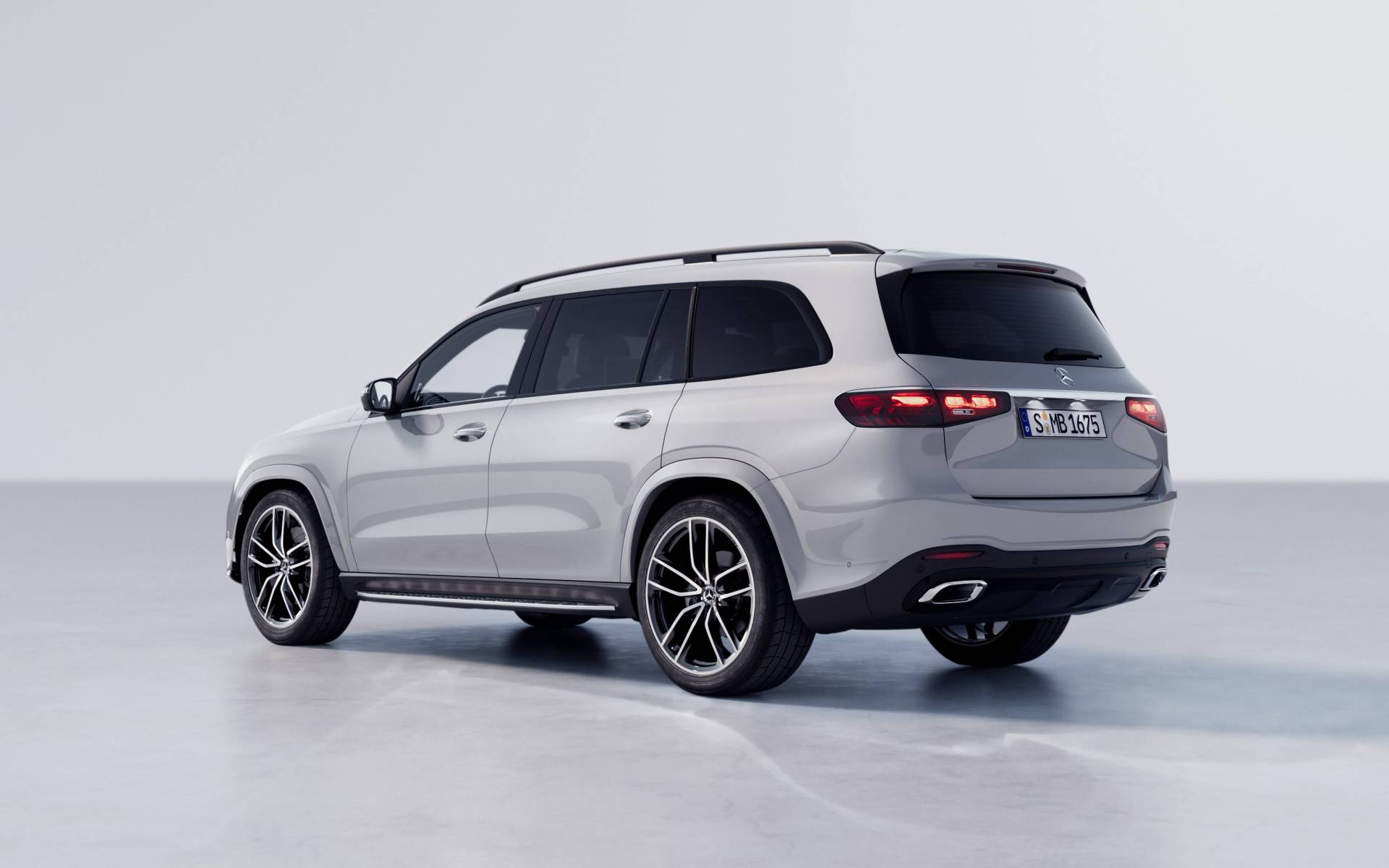 <p>Mercedes-Benz GLS</p>