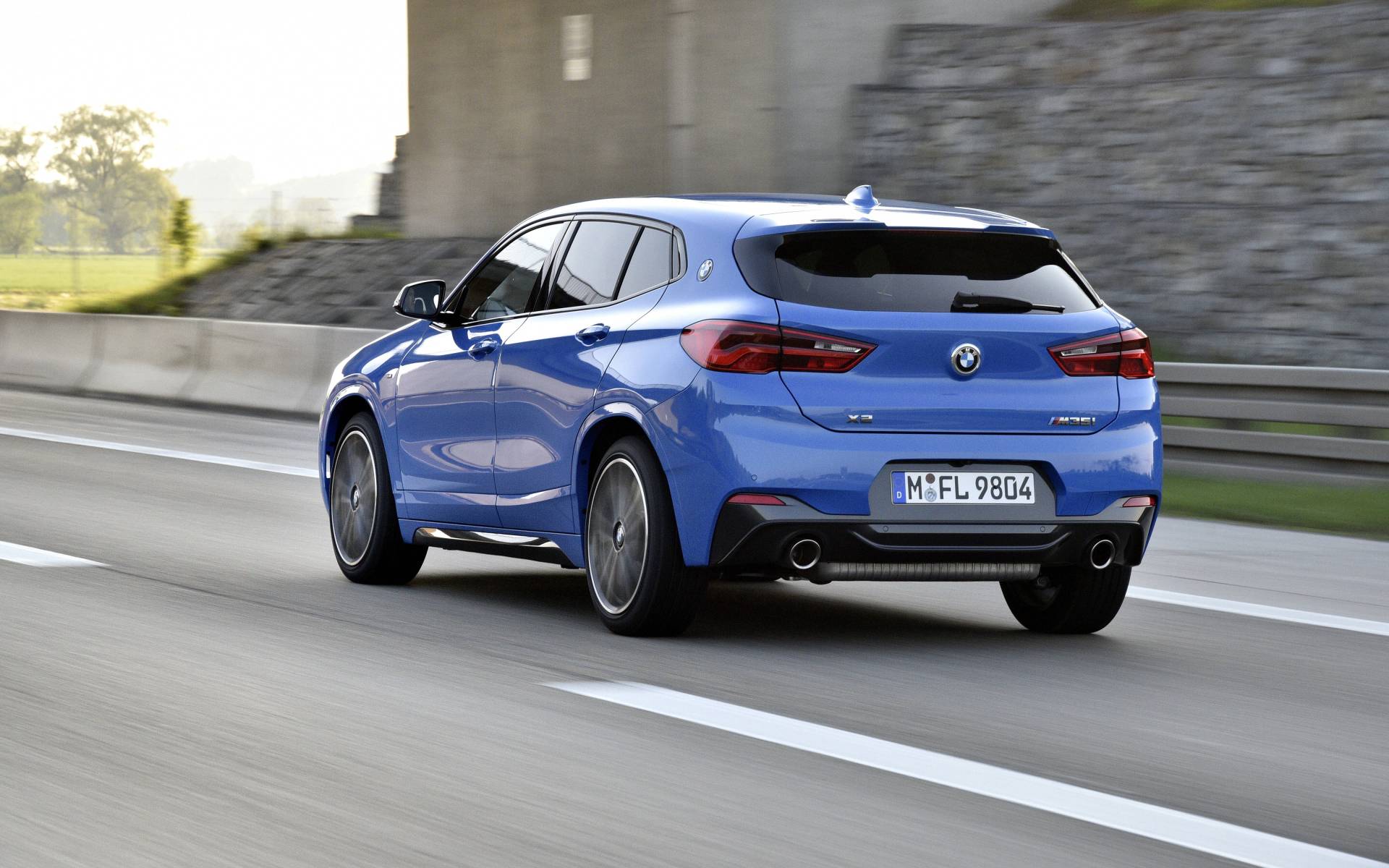 <p>BMW X2</p>