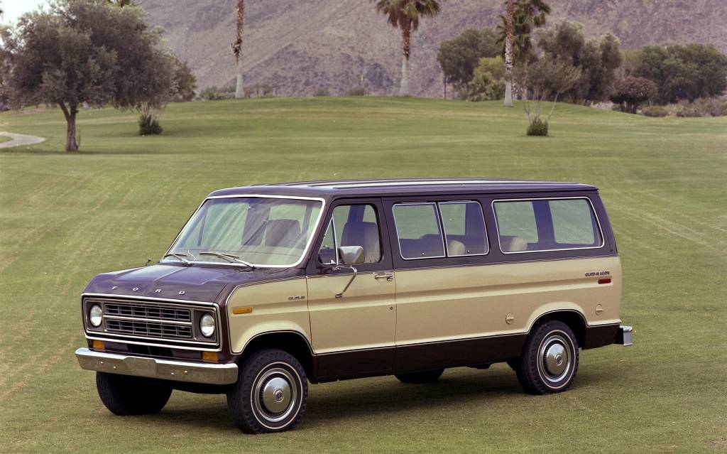 <p>Ford Econoline Chateau Club Wagon 1978</p>