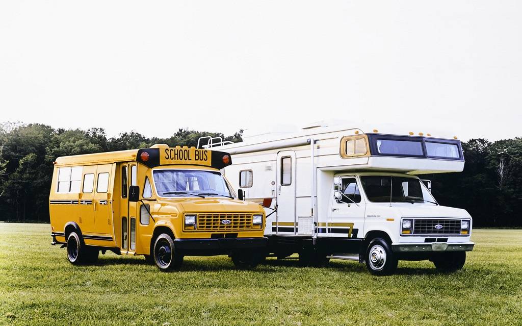 <p>Ford Econoline 1984</p>