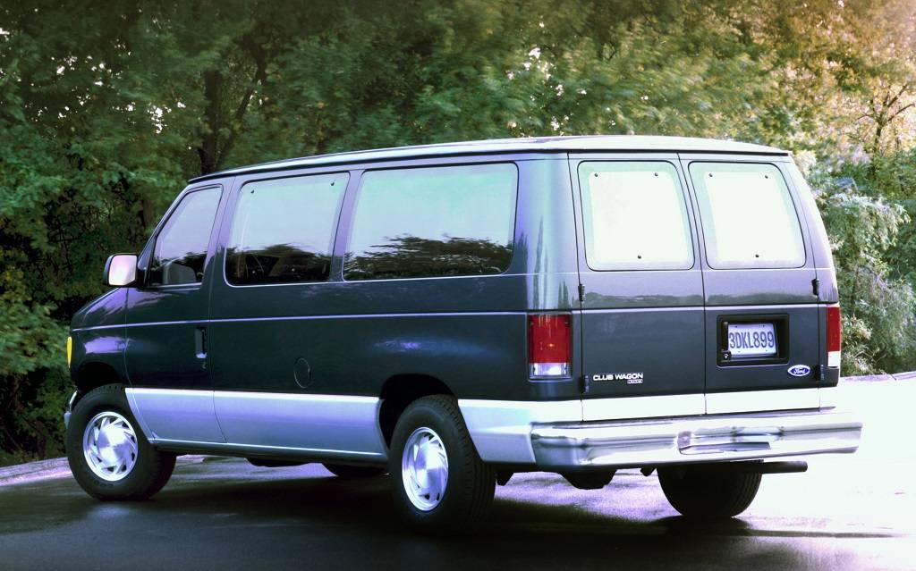 <p>Ford Econoline Club Wagon 1995</p>