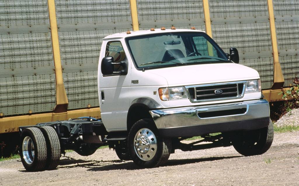 <p>Ford E-550 Super Duty 2003</p>