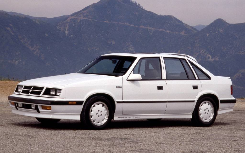 <p>Dodge Lancer Shelby 1988</p>