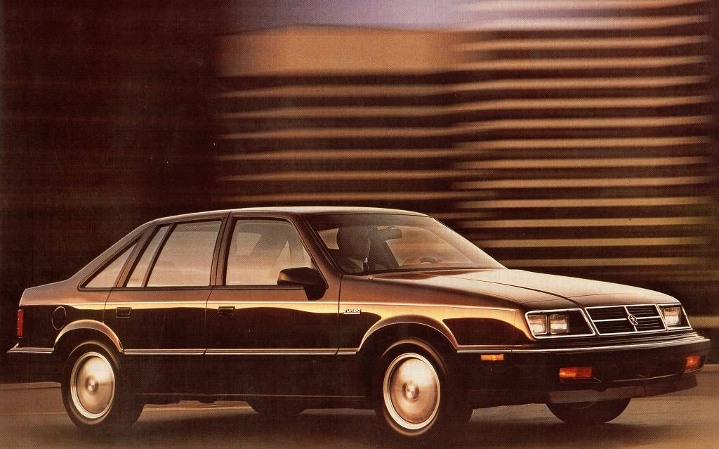 <p>Dodge Lancer 1988</p>