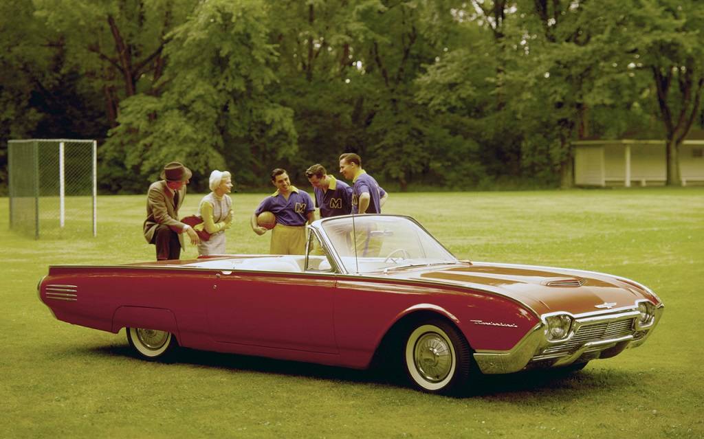 <p>Ford Thunderbird 1961</p>