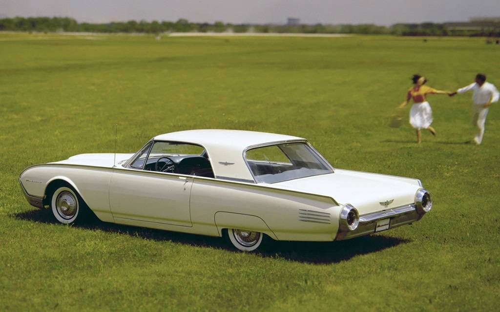 <p>Ford Thunderbird 1961</p>