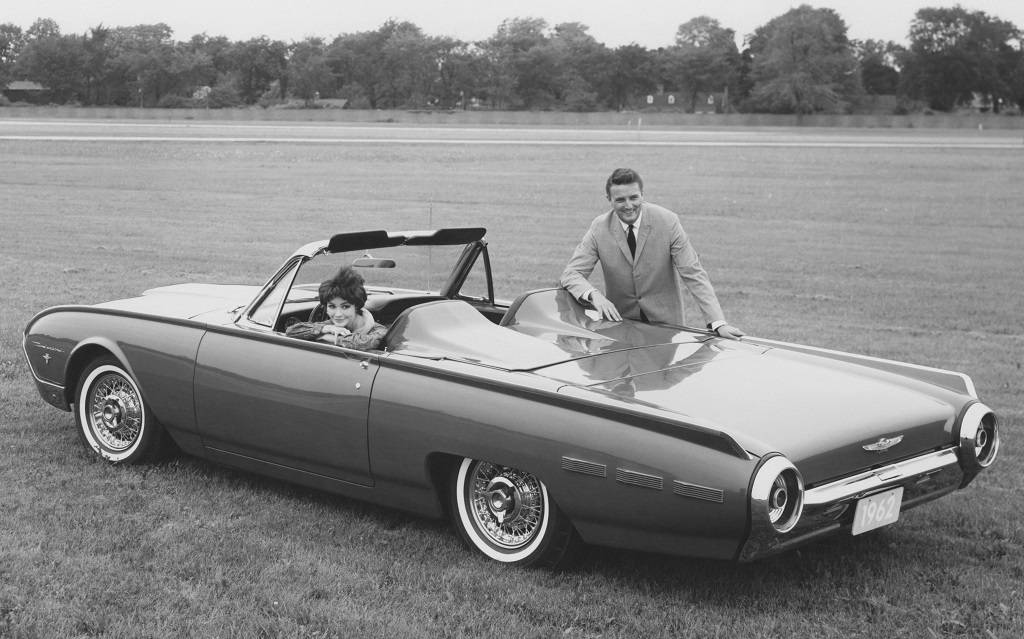 <p>Ford Thunderbird Sports Roadster 1962</p>