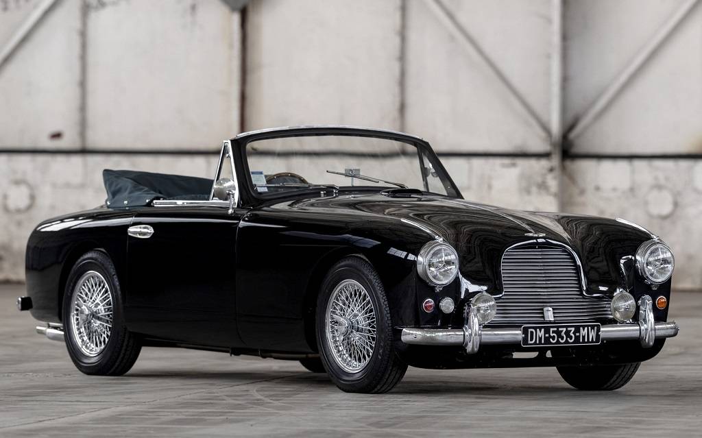 <p>Aston Martin DB2-4 Drophead Coupé (1953-1955)</p>