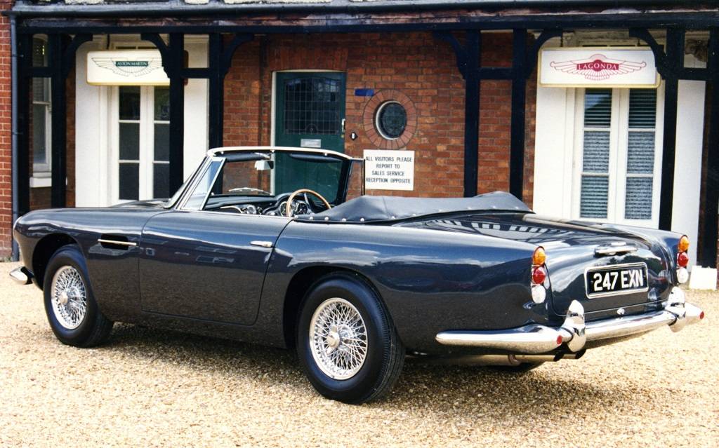 <p>Aston Martin DB4 GT Convertible (1961-1963)</p>