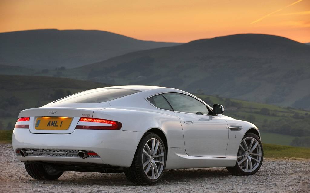 <p>Aston Martin DB9 (2003-2012)</p>