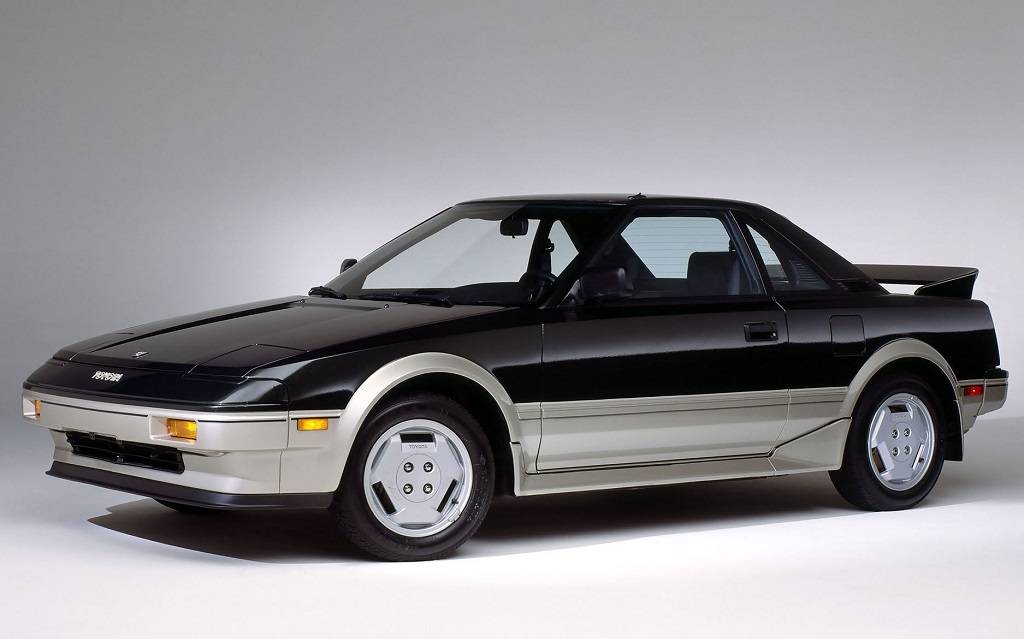 <p>Toyota MR2 1986 (avec peinture deux tons)</p>