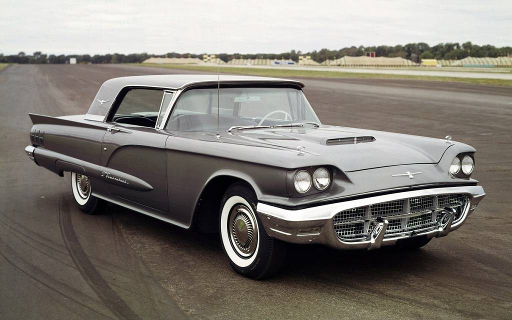 <p>Ford Thunderbird 1960</p>