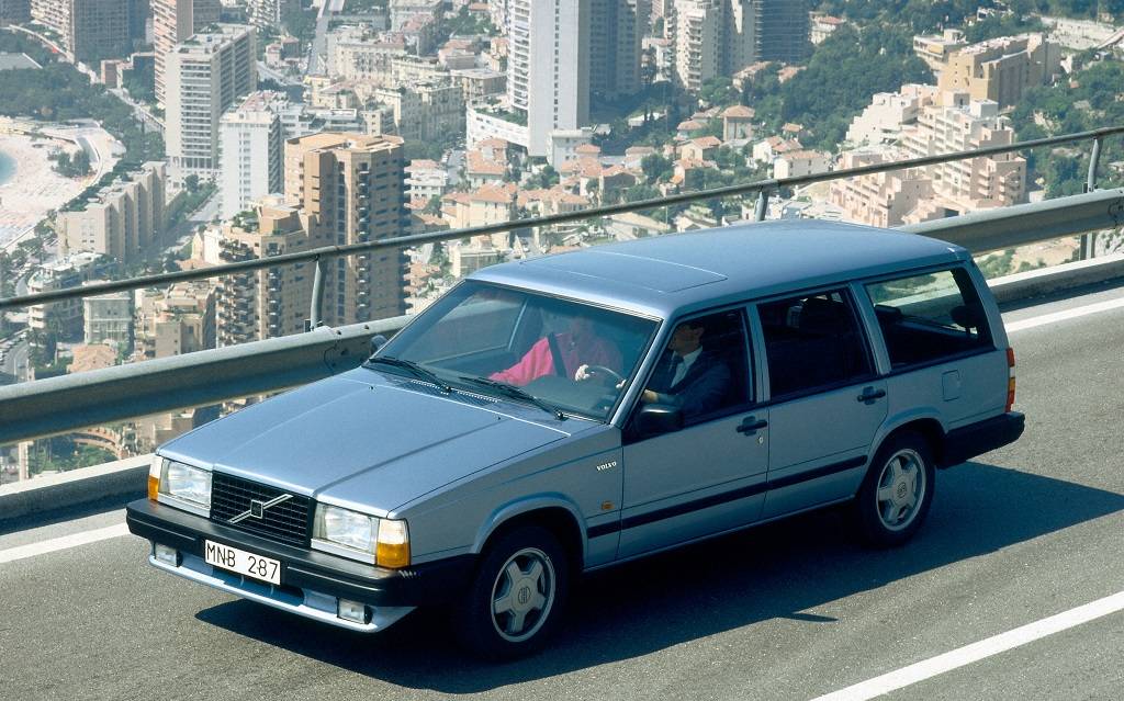 <p>Volvo 740&nbsp;1986</p>