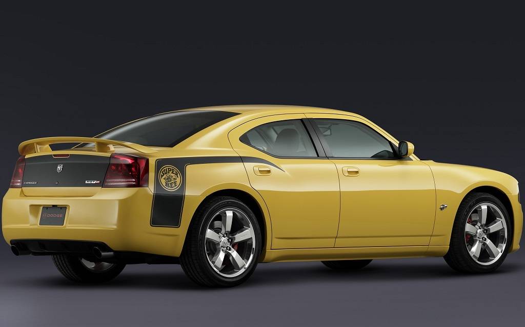 <p>Dodge Charger SRT8 Super Bee 2007</p>