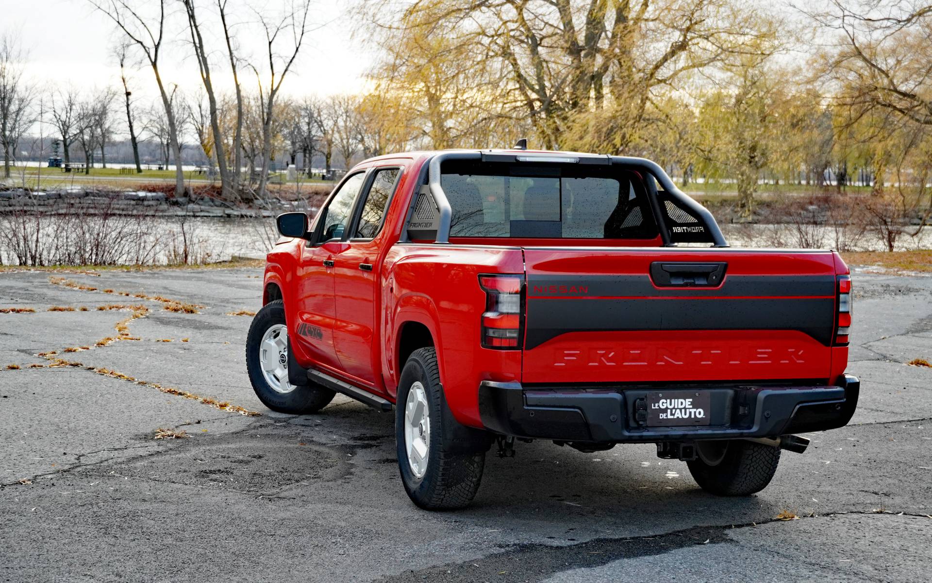 <p>Nissan Frontier Hardbody 2024</p>