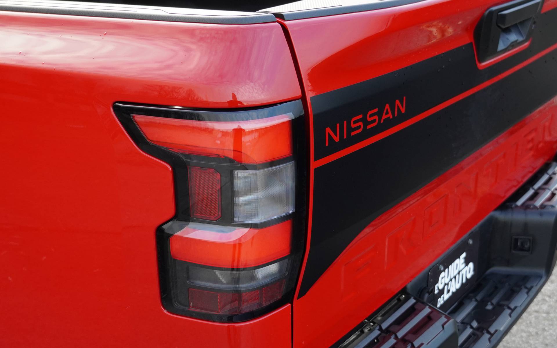 <p>Nissan Frontier Hardbody 2024</p>