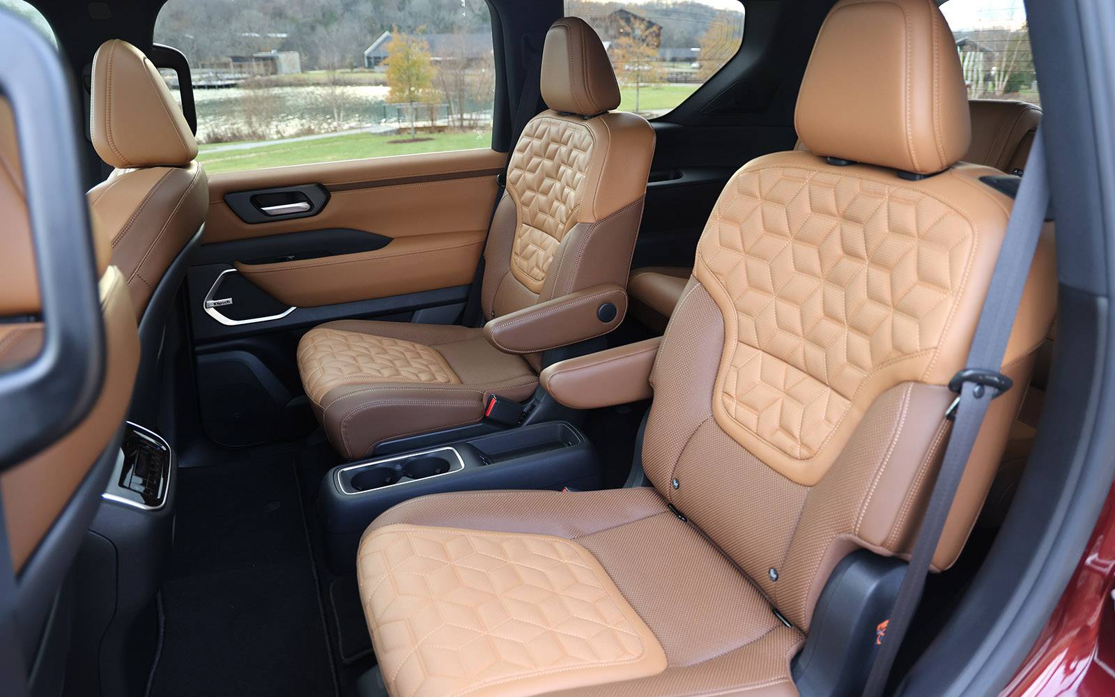 <p>Nissan Armada Platinum Reserve 2025</p>