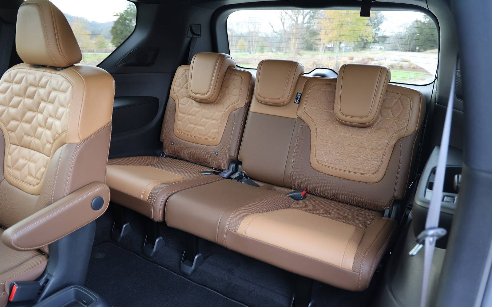 <p>Nissan Armada Platinum Reserve 2025</p>