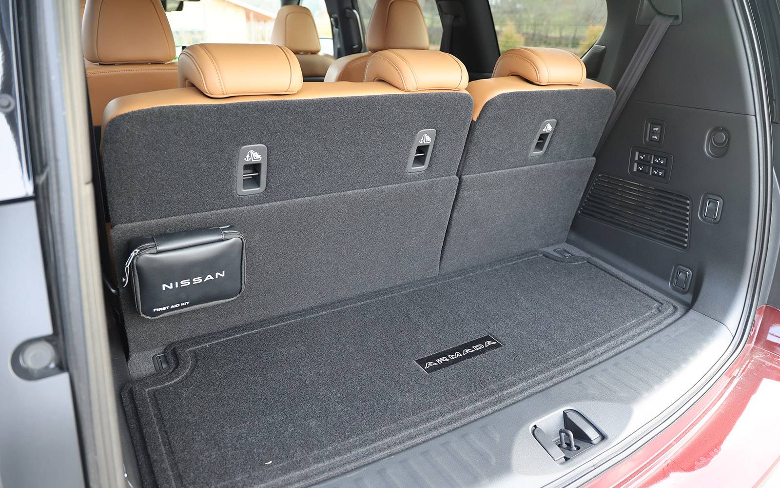 <p>Nissan Armada Platinum Reserve 2025</p>