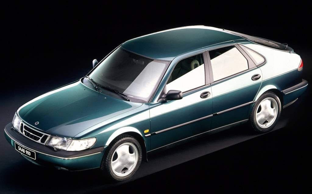 <p>Saab 900&nbsp;1994</p>