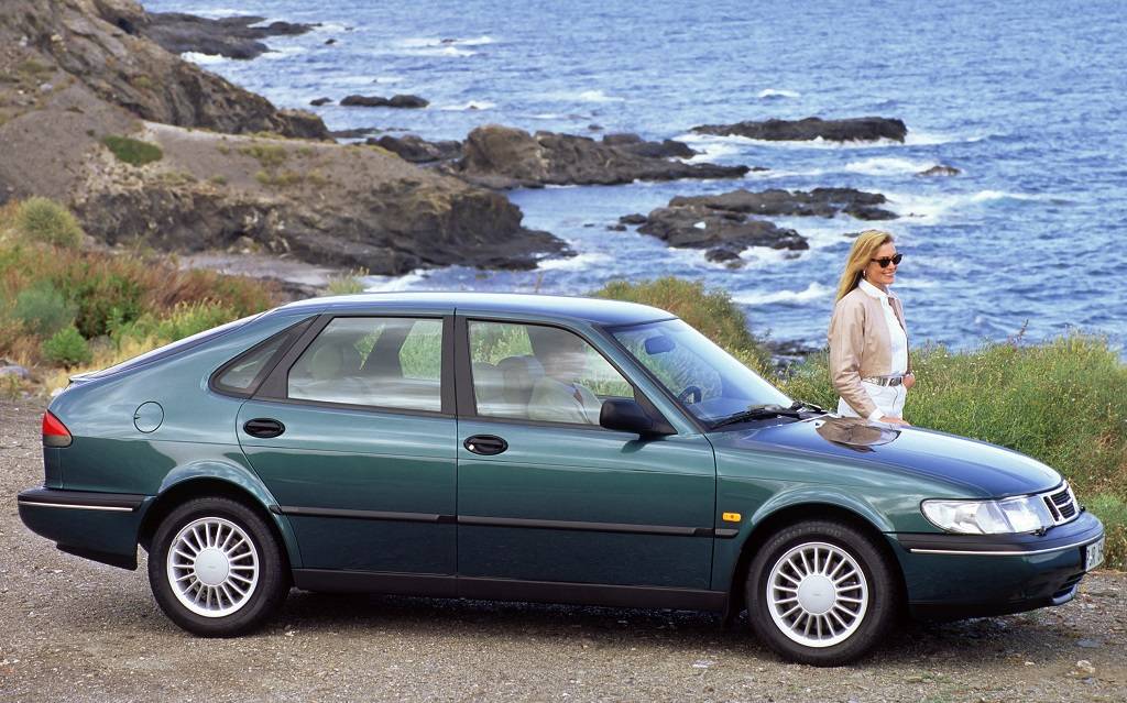 <p>Saab 900&nbsp;1994</p>