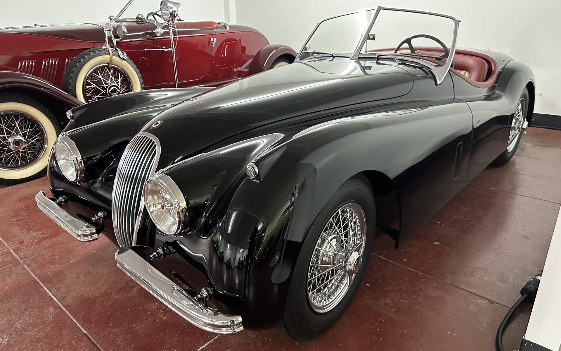 <p>Jaguar XK 120 SE Roadster 1954</p>