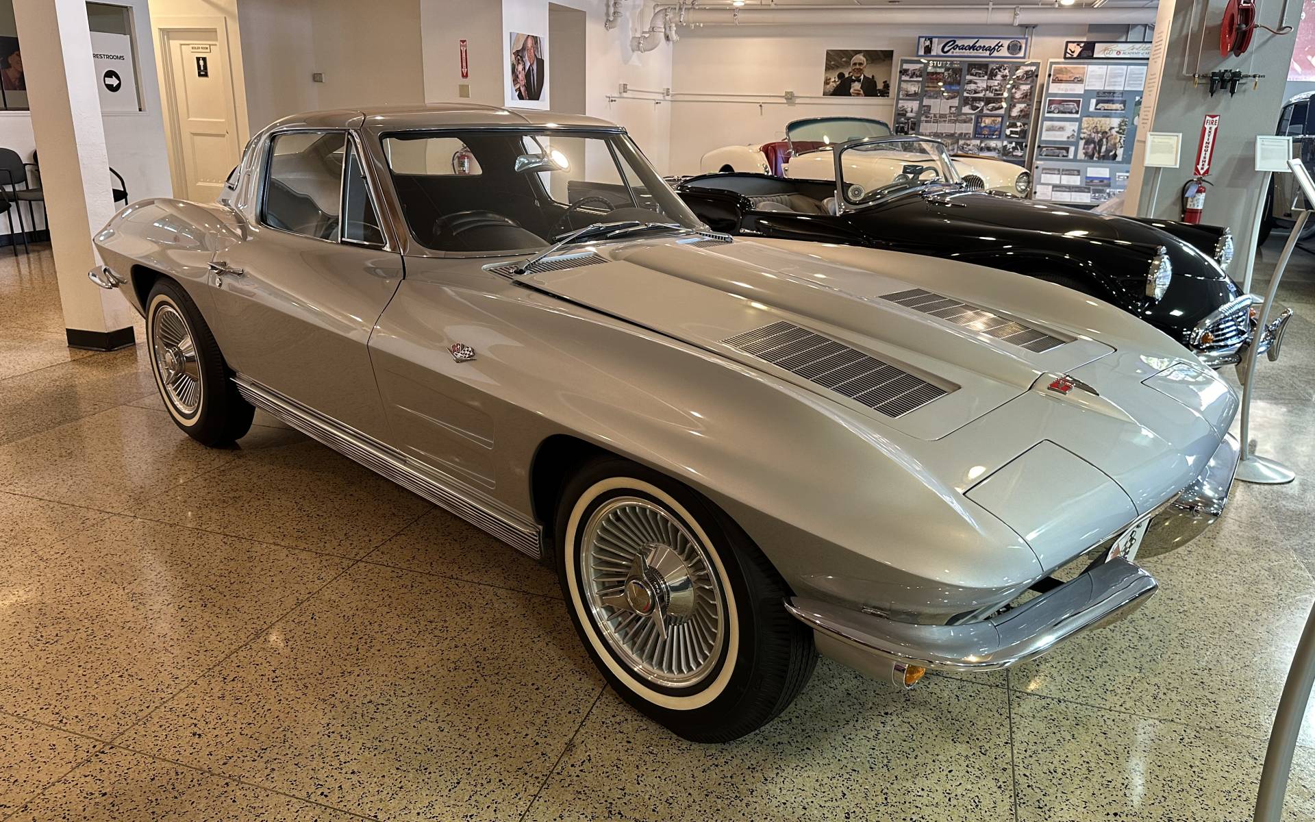 <p>Chevrolet Corvette Stingray 1963.</p>