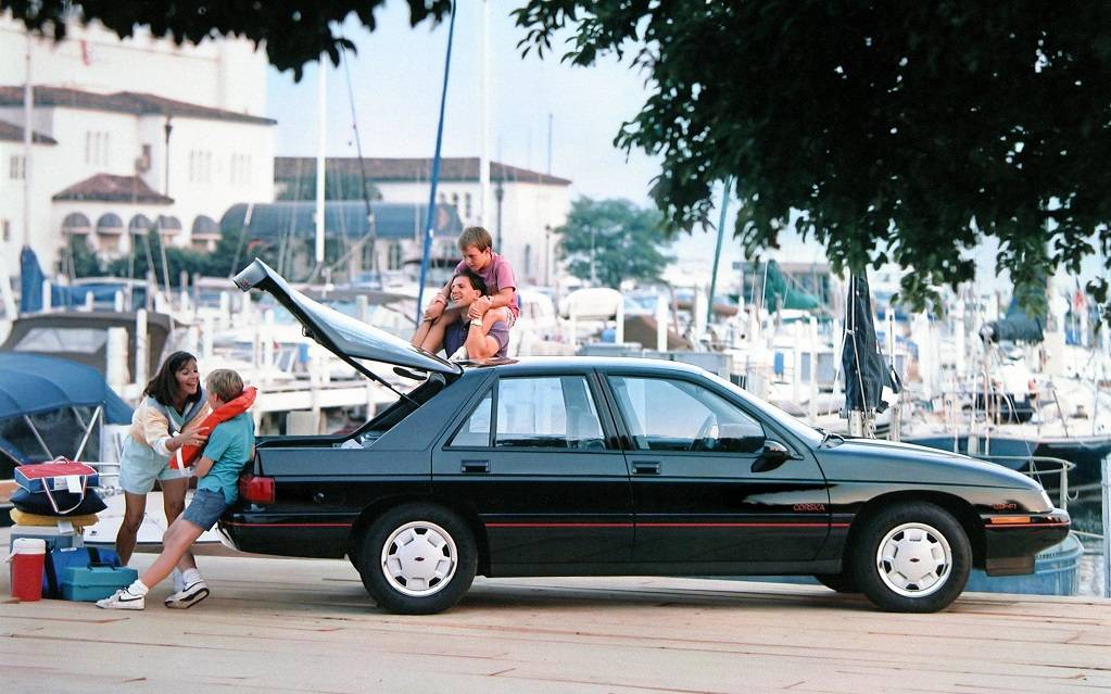 <p>Chevrolet Corsica hatchback 1989</p>