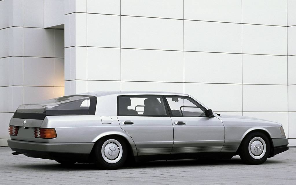 <p>Mercedes-Benz Auto 2000&nbsp;1981</p>