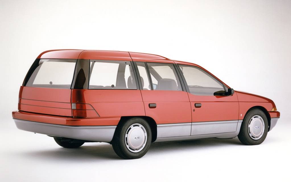 <p>Ford Vignale TSX 1986</p>