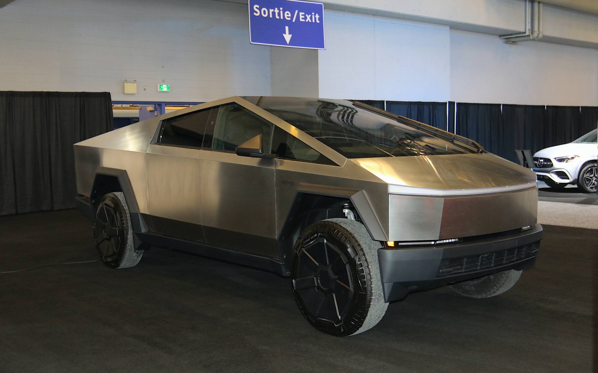 <p>Tesla Cybertruck</p>