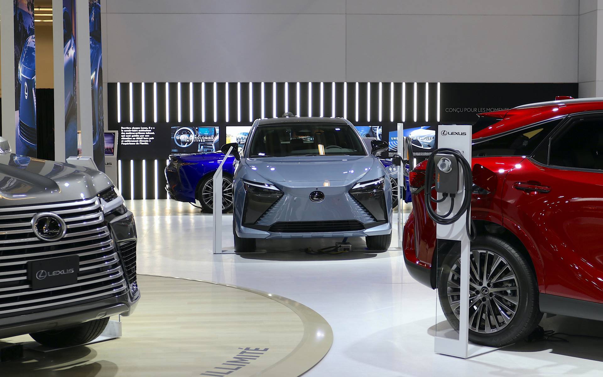 <p>Lexus booth</p>