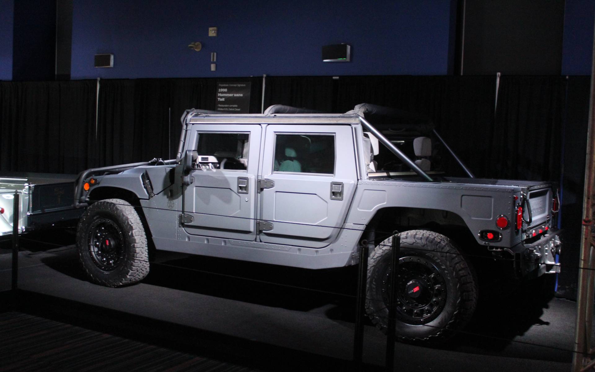 <p>Hummer H1</p>
