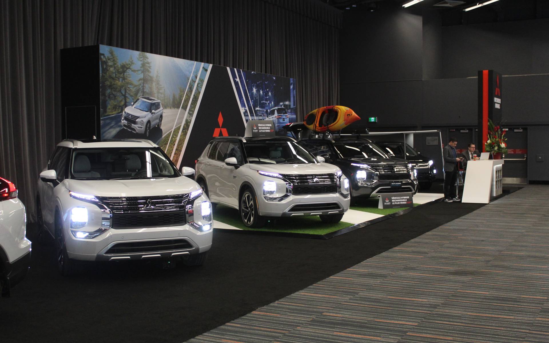 <p>Mitsubishi booth</p>