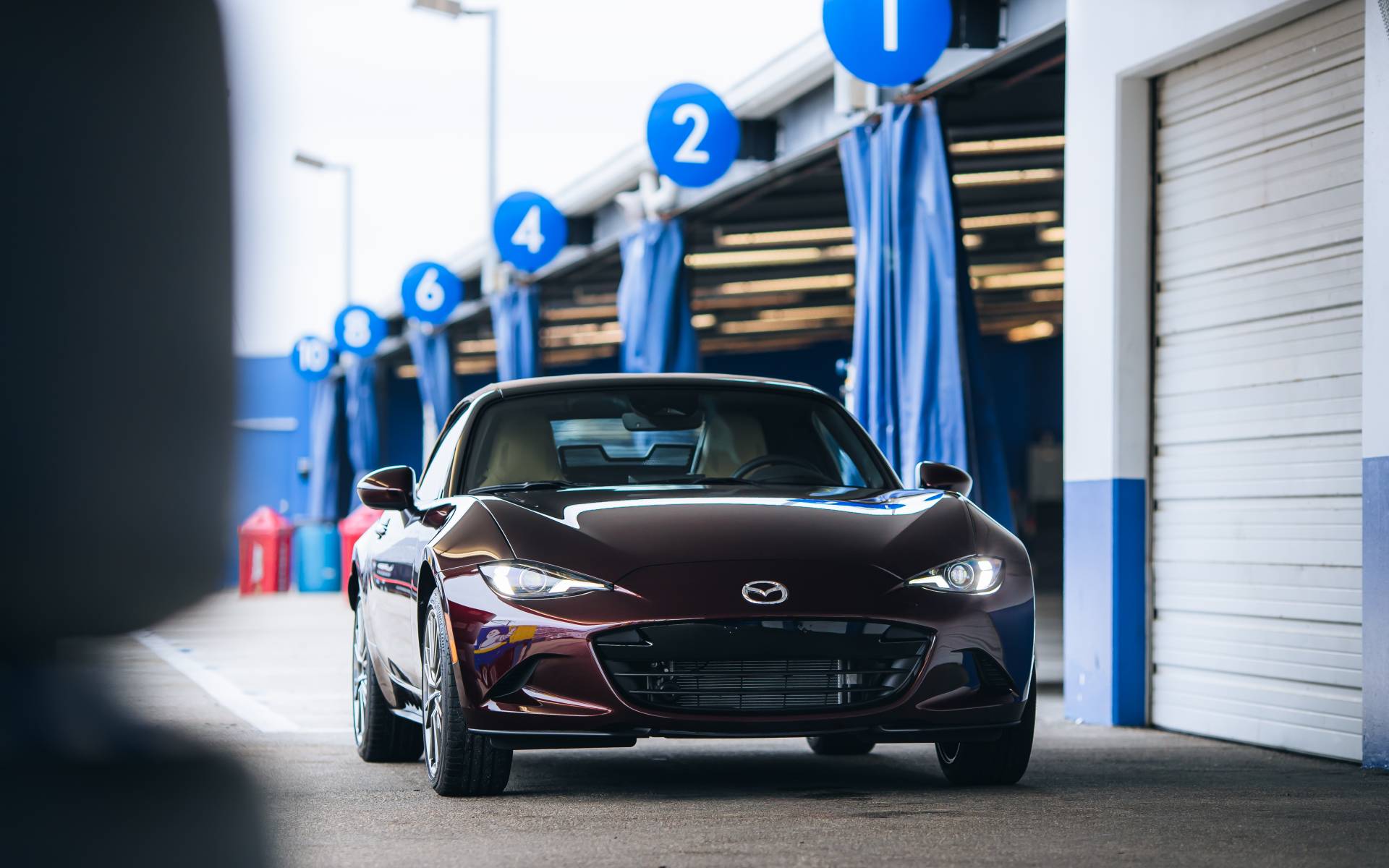 <p>2025 Mazda MX-5&nbsp;35th Anniversary Edition</p>