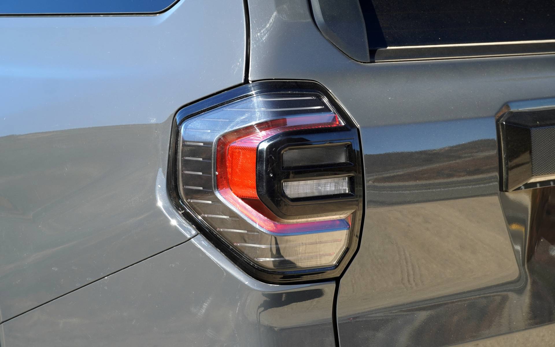 <p>Toyota 4Runner Platinum 2025</p>