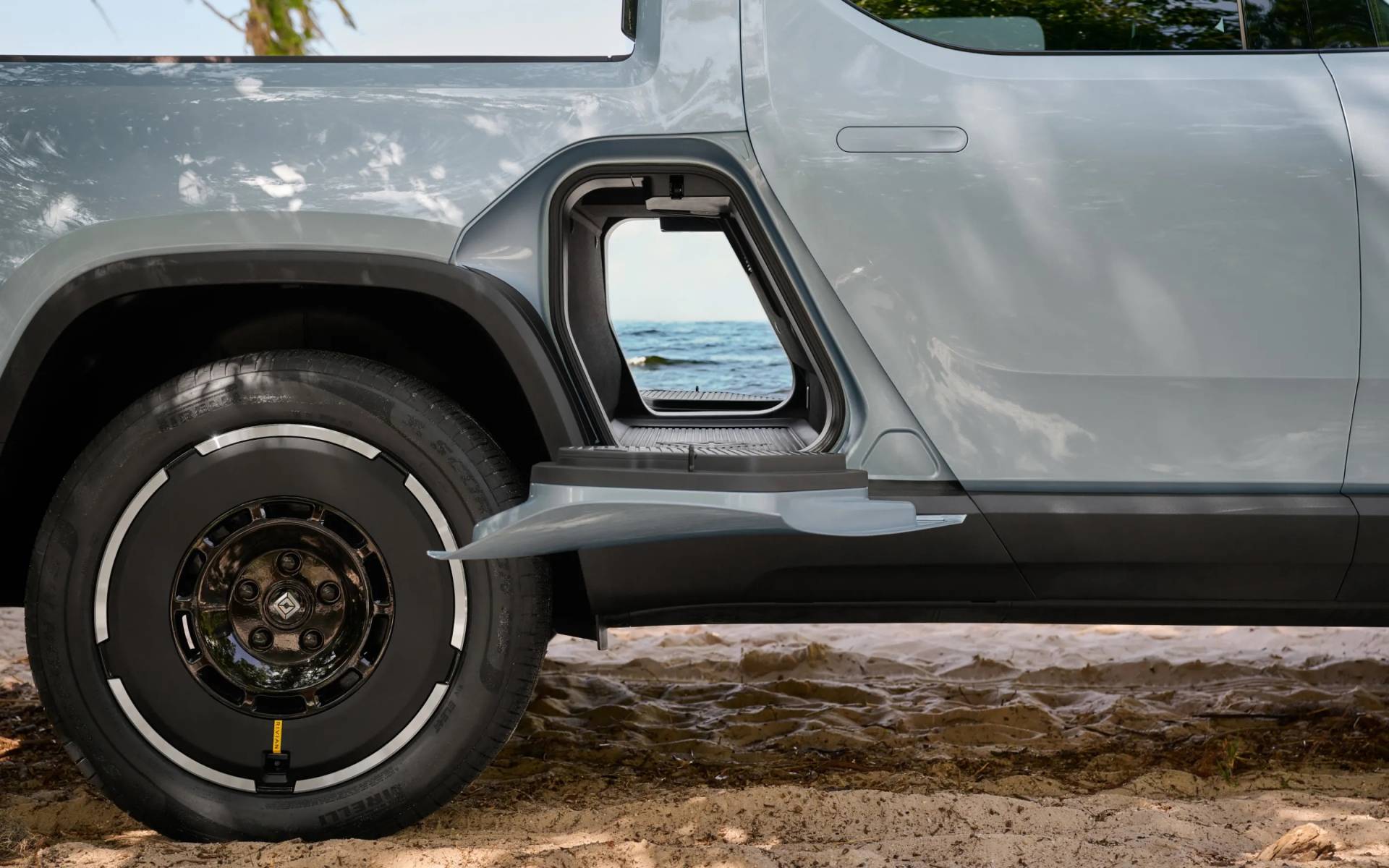 <p>Rivian R1T</p>