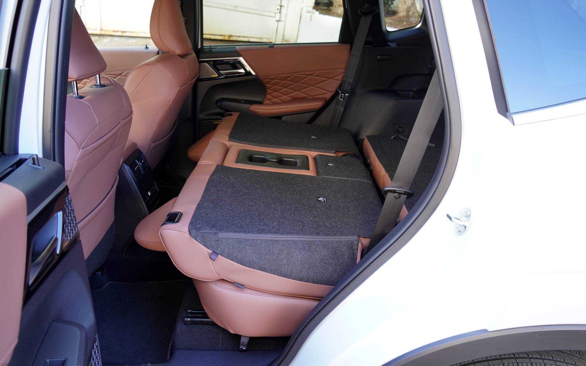 <p>Mitsubishi Outlander GT Premium 2025</p>