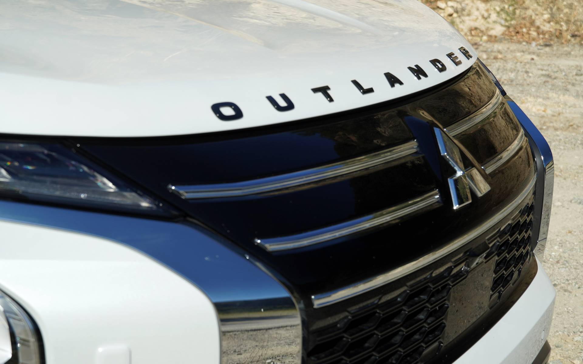 <p>2025 Mitsubishi Outlander GT-Premium</p>