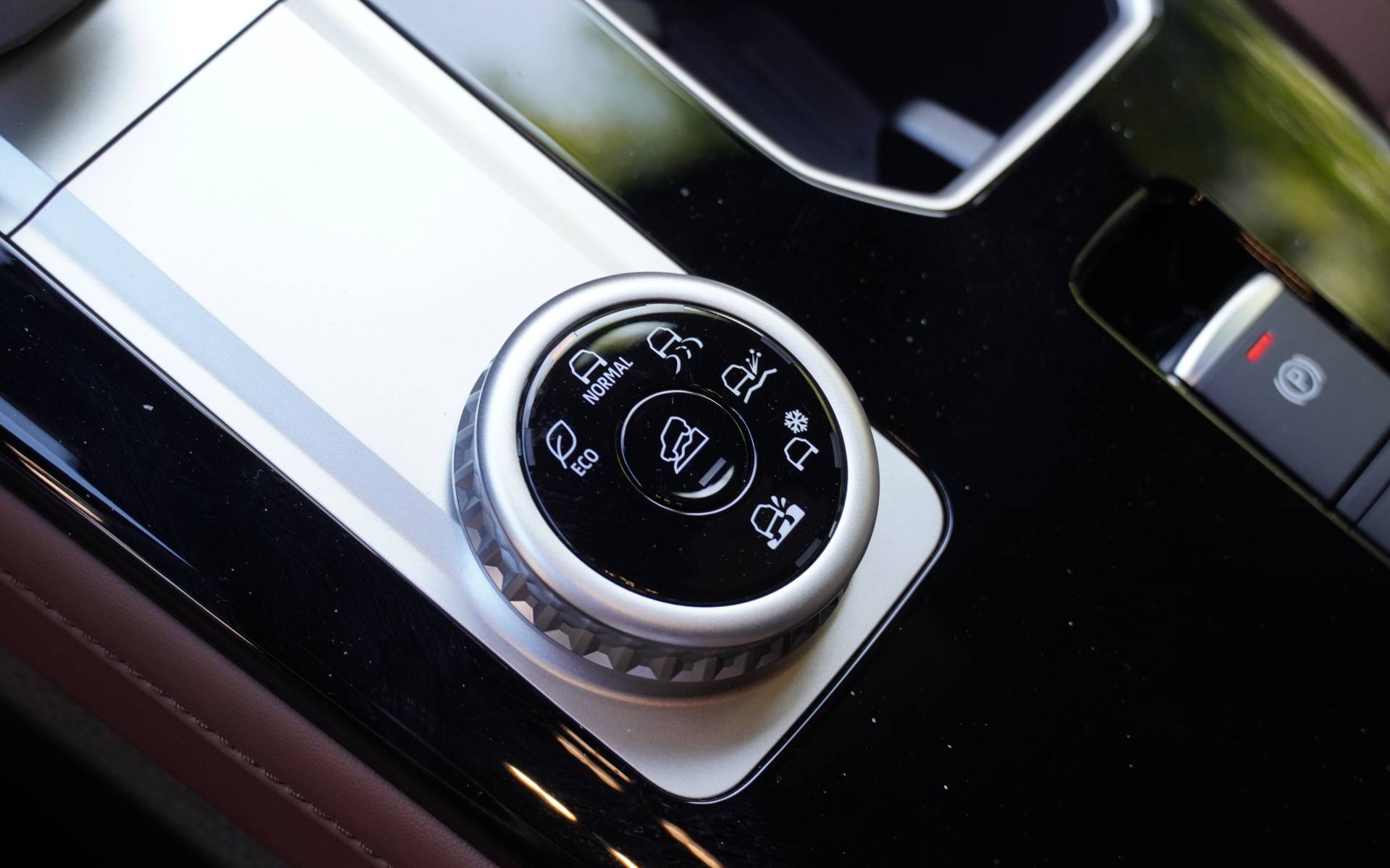 <p>2025 Mitsubishi Outlander GT-Premium</p>